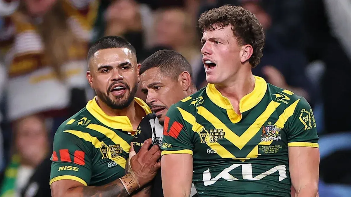 Australia edge New Zealand in epic World Cup opener