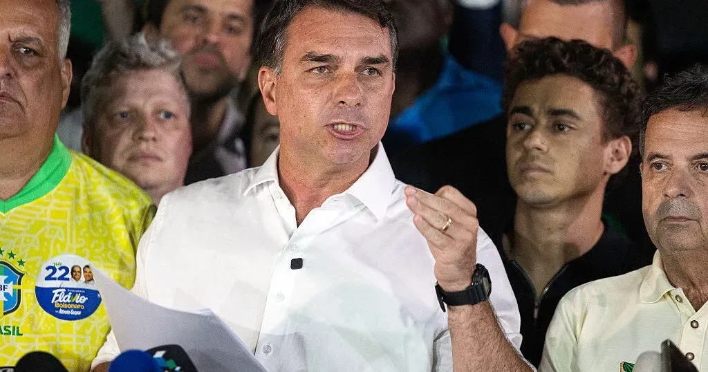 Brazil's Flávio Bolsonaro heading for Ecuador, Argentina says