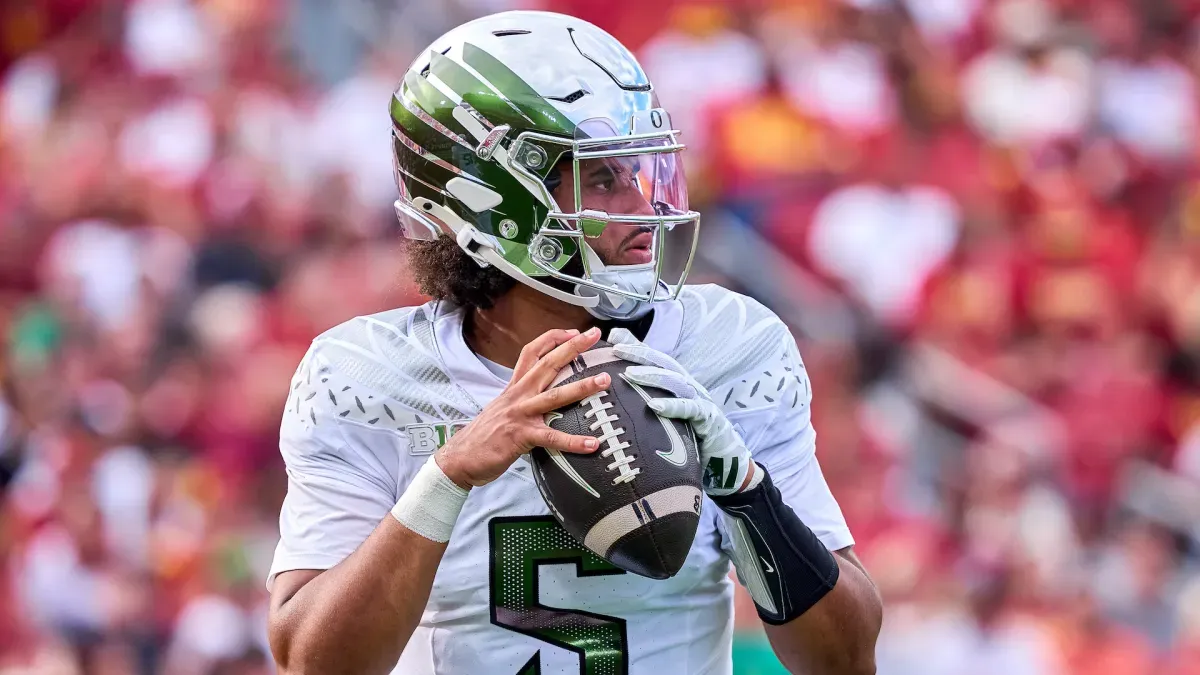 Dante Moore injury: Oregon star ruled out vs. UCLA as he continues to recover from concussion