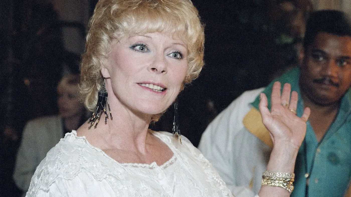 Elke Sommer, German-born star of ‘A Shot in the Dark’ and ‘The Prize,’ dies at 85