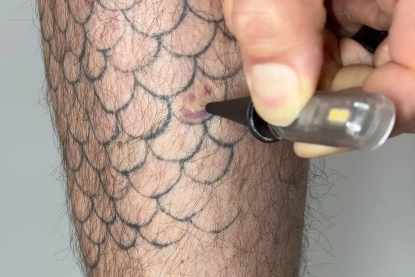 Tattoos could be turned on and off with light