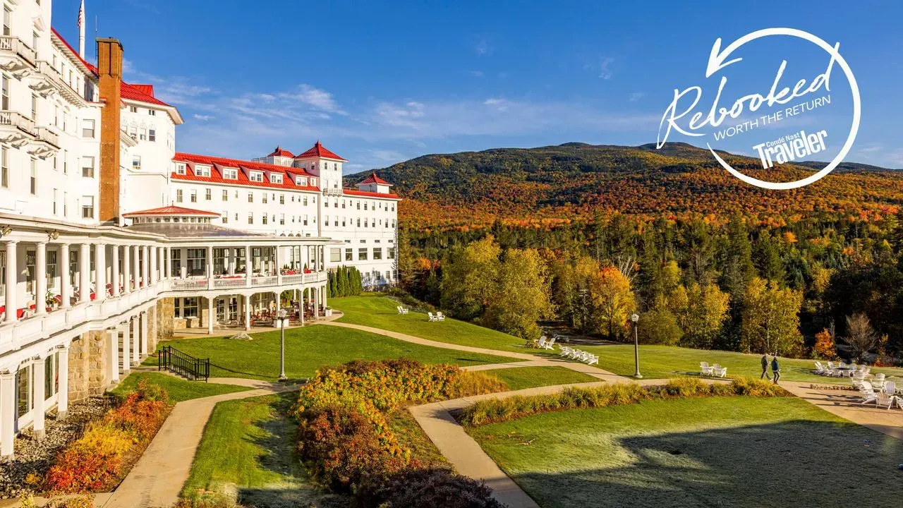 This Iconic New England Hotel Is My Favorite Place to Stay During Fall Foliage Season