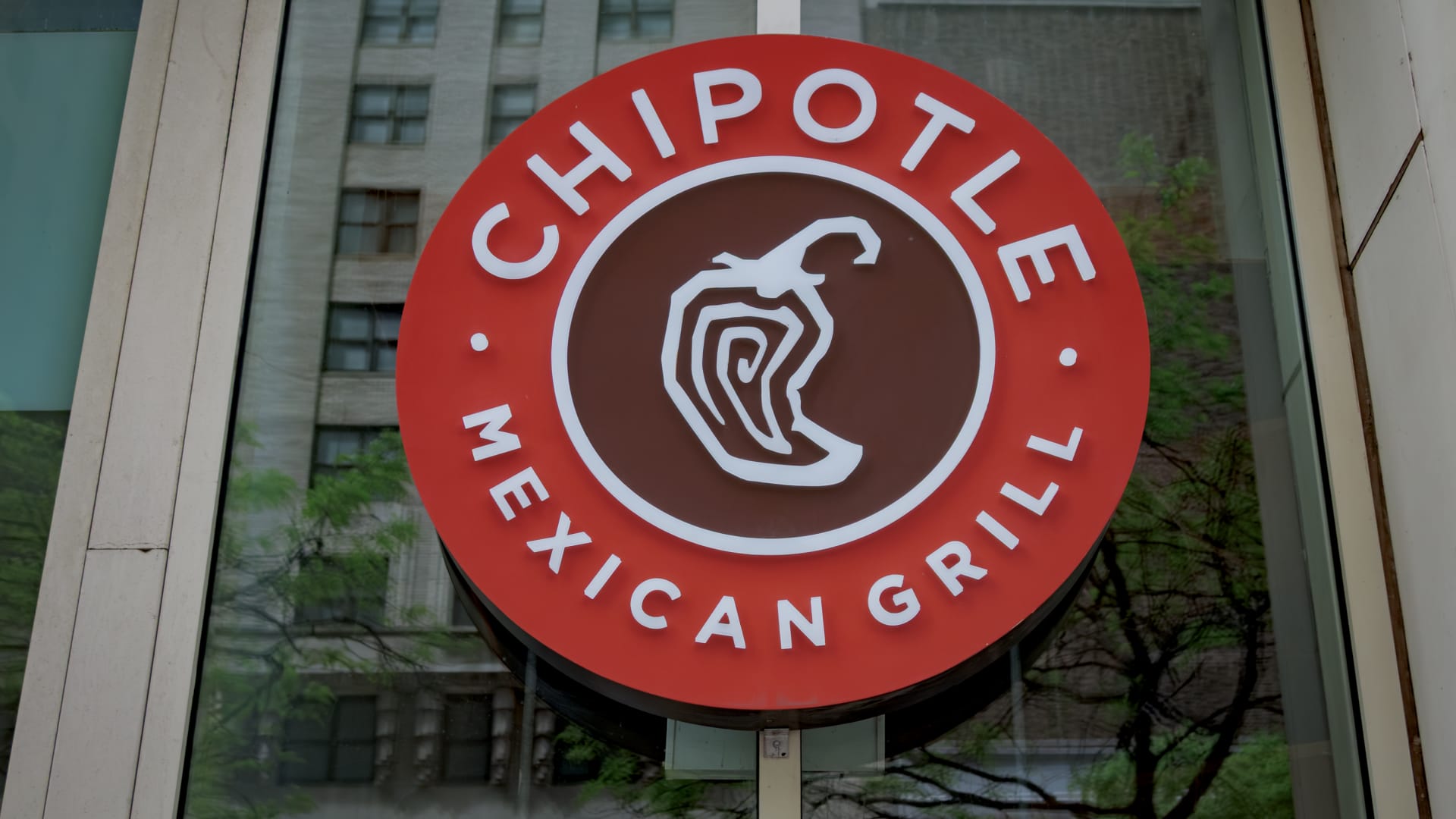 Chipotle is a buy and it's set to jump more than 20%: Piper Sandler