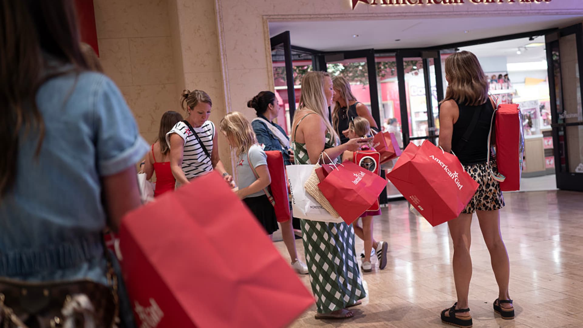 Treasury yields rise after latest retail sales and sentiment data
