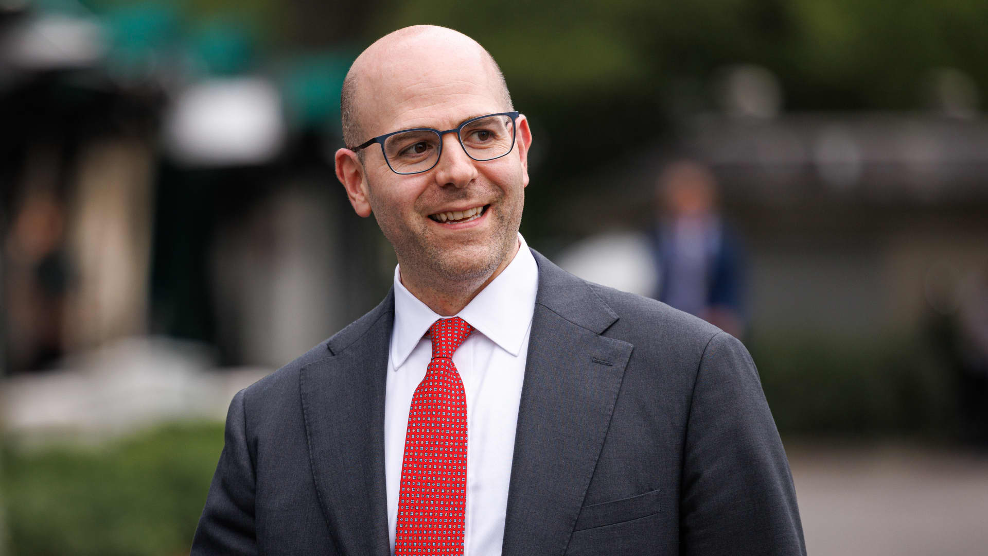 Trump to nominate Stephen Miran to be new Fed governor, replacing Kugler