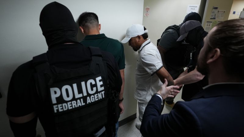 26 Federal Plaza: ICE ordered to improve conditions after NYC immigration detainees complain of mistreatment