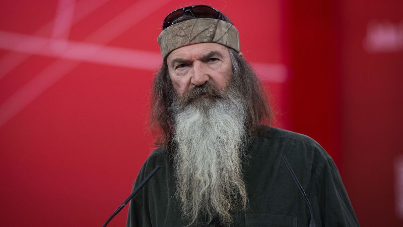 Phil Robertson: ‘Duck Dynasty’ star dies at 79