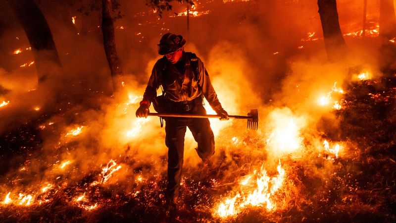 Firefighters gain ground on Oregon blaze as flames so far spare California wineries