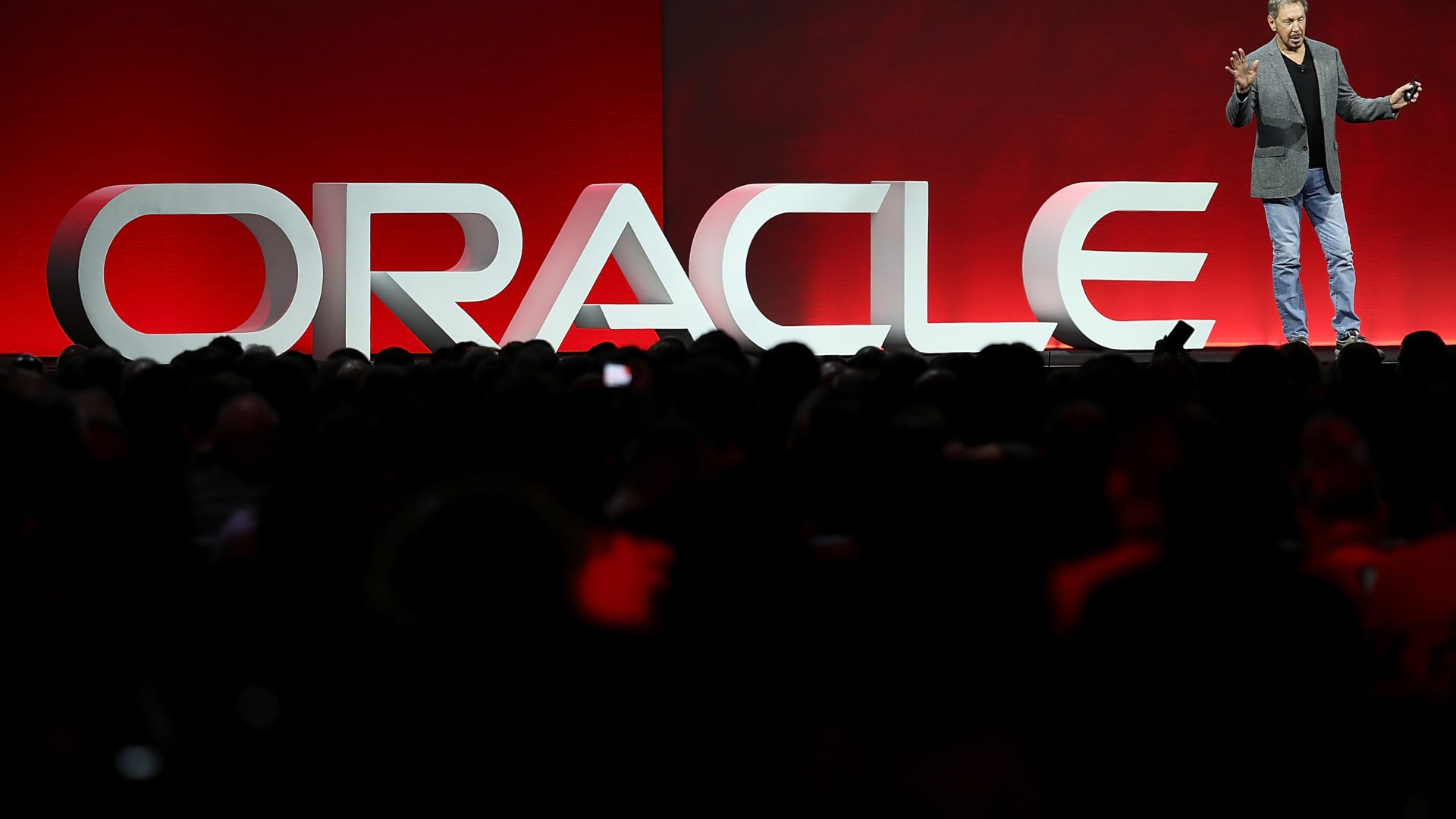 Oracle's jaw-dropping growth projection defies predictions