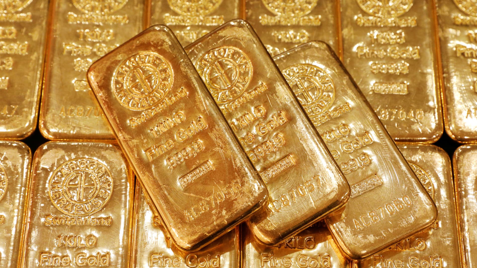 A risk reversal options trade to ride out gold's run to all-time highs