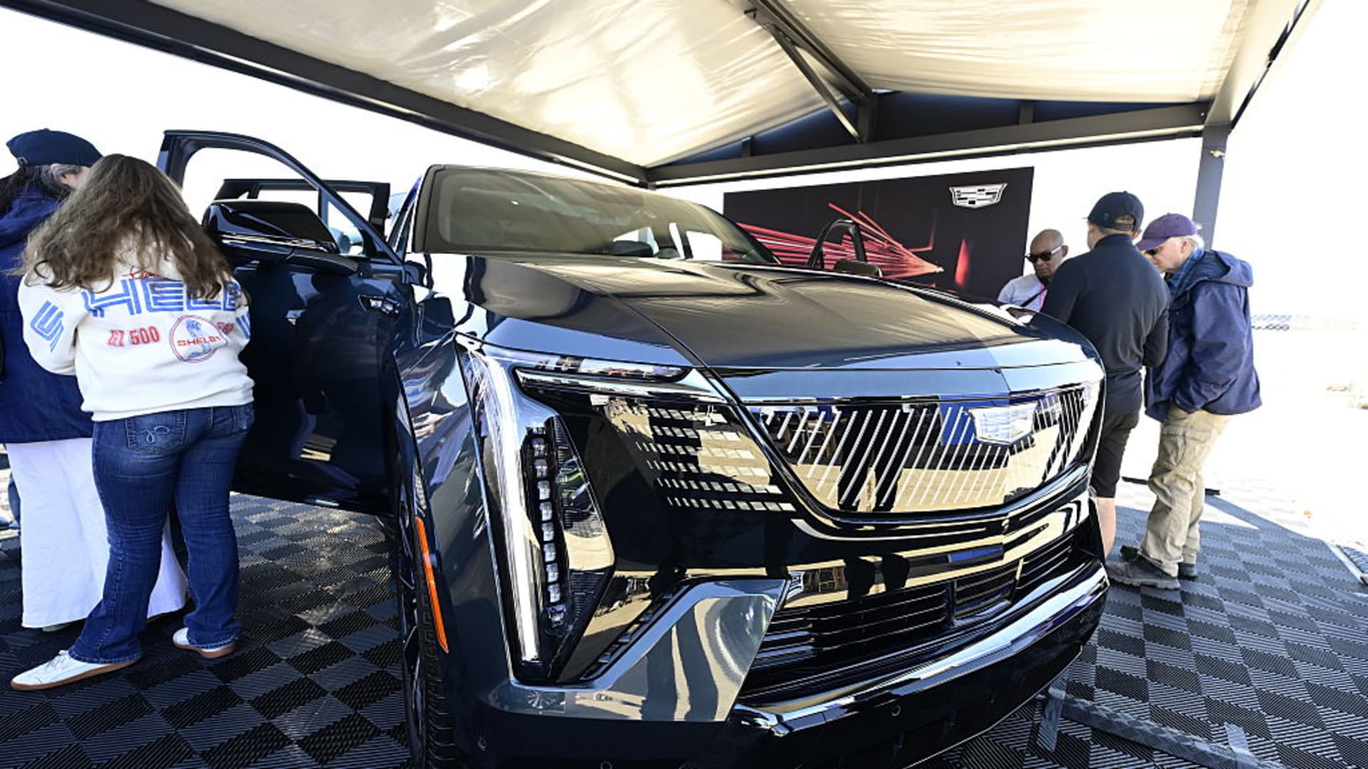 Why the rich are propping up car sales
