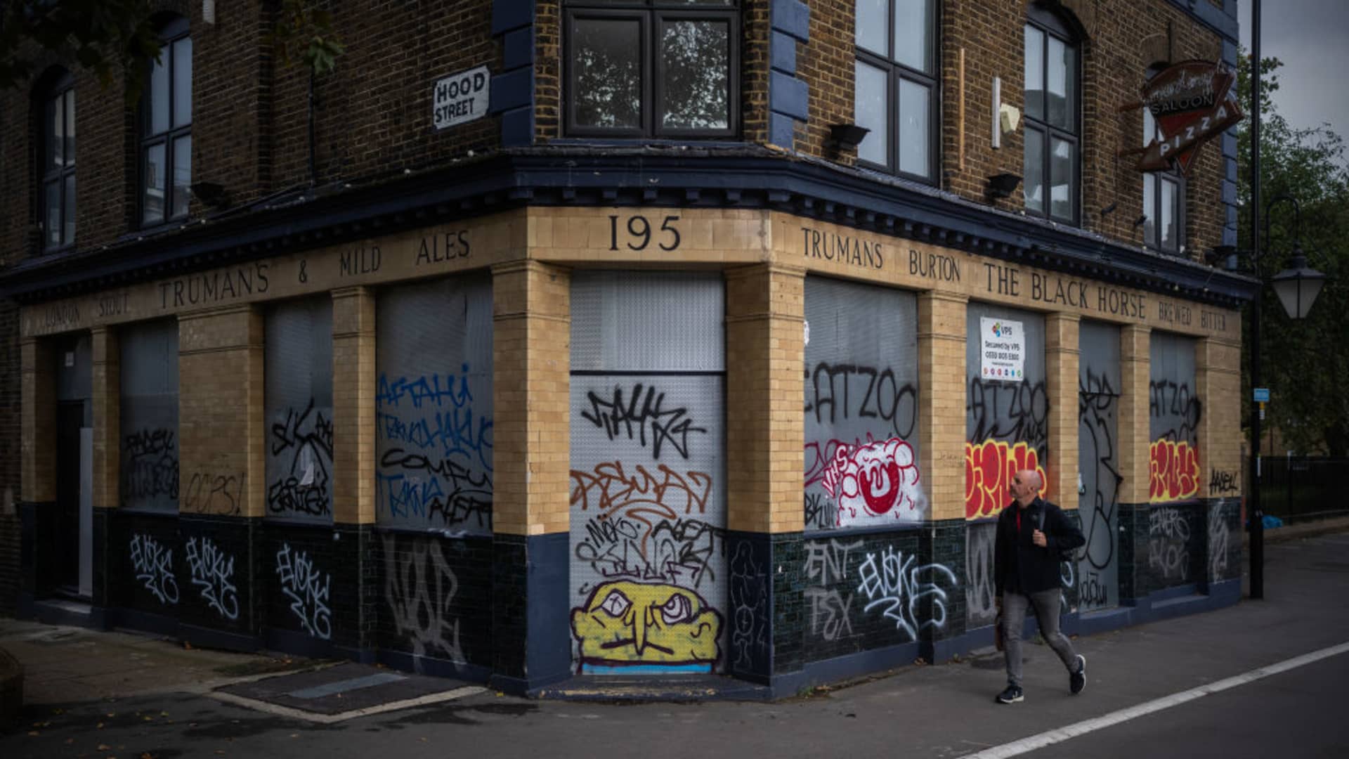 British pubs face closures as cost pressures rise