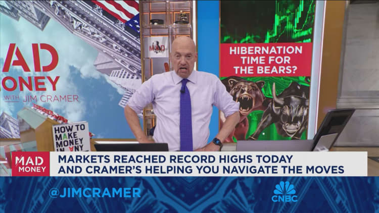 We can't sell stocks off a budget deficit when rates are going lower, says Jim Cramer