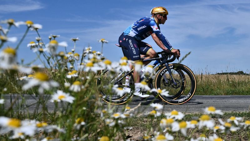 Cycling linked with lower dementia risk, study finds