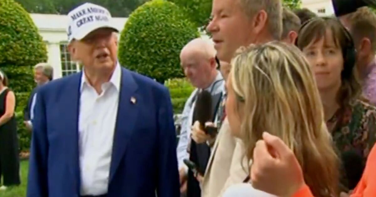 Donald Trump claims 'nobody watches' CNN as he slams 'fake news' - Celebrity News - Entertainment