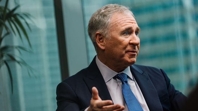 Billionaire CEO who voted for Trump sounds the alarm on Fed attacks