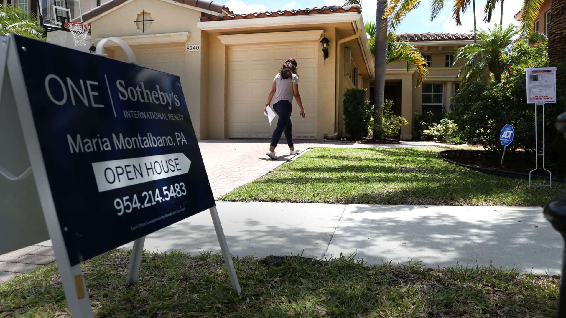 Borrowers head back to riskier mortgages, looking for any potential savings
