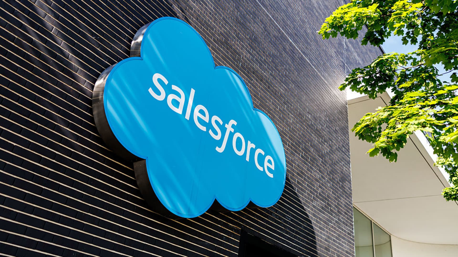 Why Jim Cramer is not ready to give up on two stocks we recently trimmed