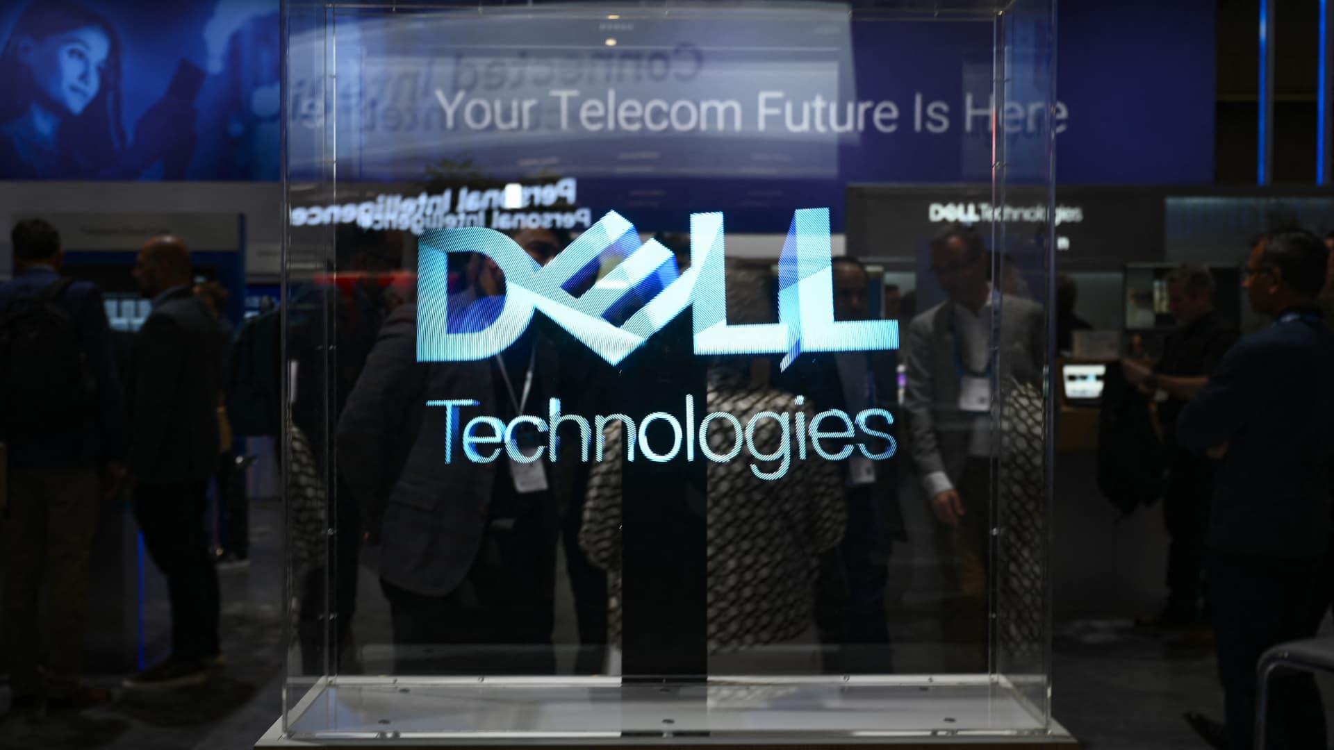 Dell stock pops as company ups long-term revenue growth expectations