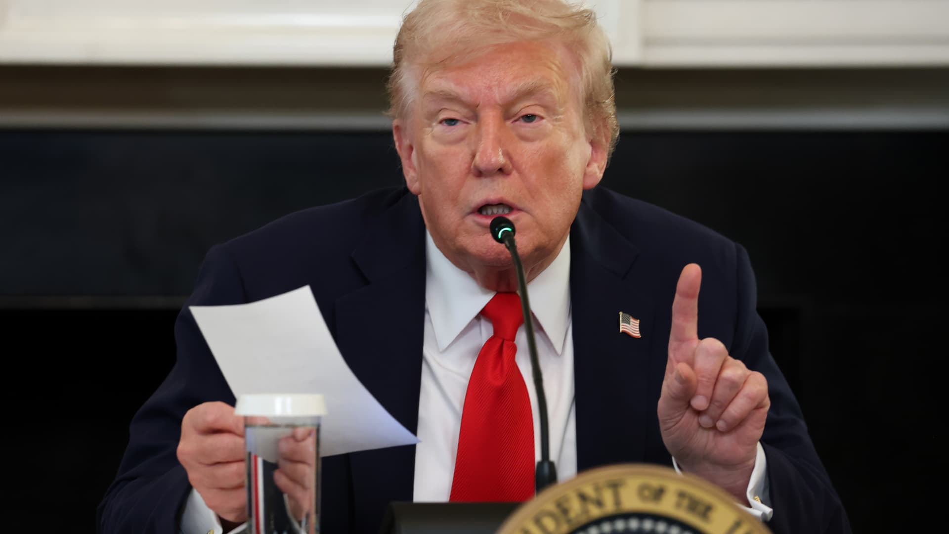 Israel, Hamas reach agreement on 'first phase' of plan to stop fighting, release hostages and prisoners, Trump says