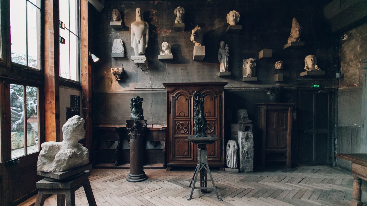 Paris Travel Guide & Tips