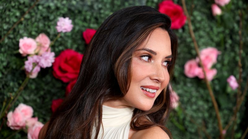 Olivia Munn discusses living with a very specific condition known as trichotillomania