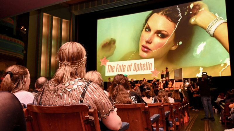 Taylor Swift’s fans stay out late to celebrate