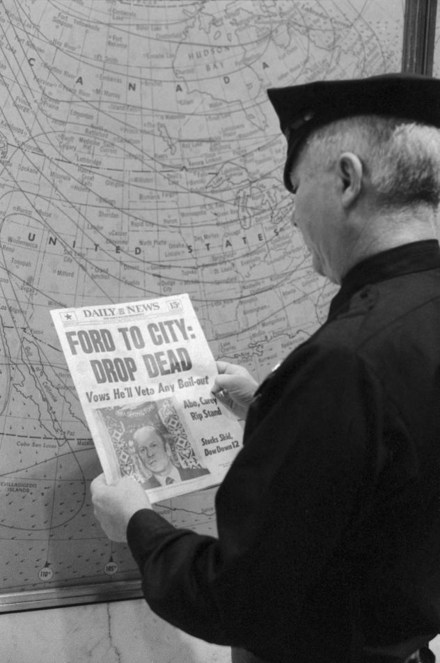 A security guard reads the Daily News headline summarizing Ford's speech in 1975.