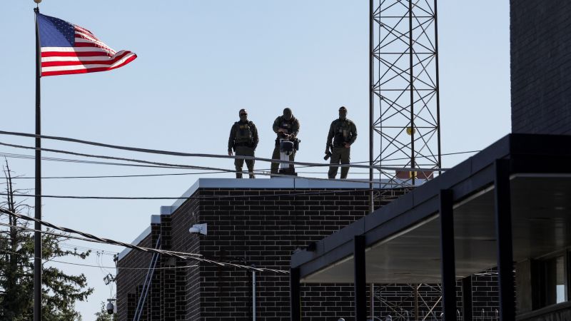 Broadview ICE facility: Advocates allege ‘inhumane’ conditions at Chicago-area facility in new lawsuit