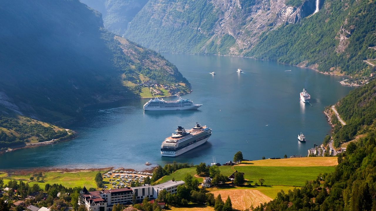 Condé Nast Traveler