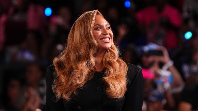 Beyoncé’s net worth passes $1 billion, declared the fifth billionaire musician by Forbes
