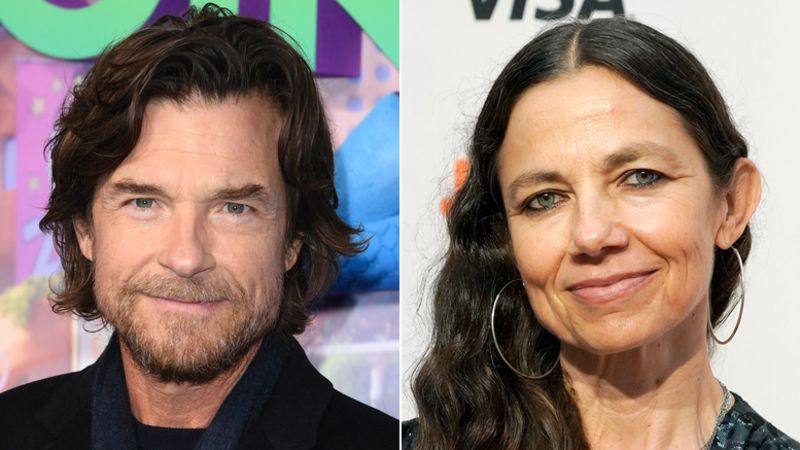 Jason Bateman makes a rare comment about his sister Justine Bateman