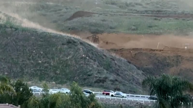 Southern California mudslide triggers shelter-in-place orders