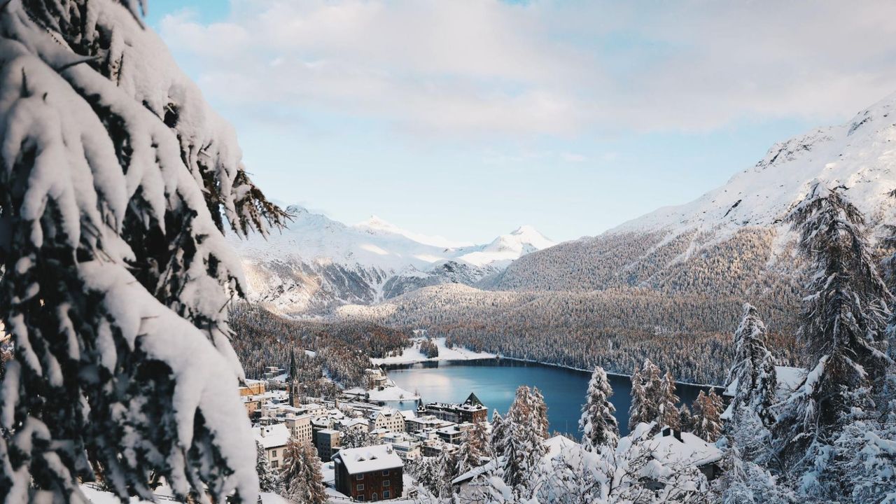 Condé Nast Traveler