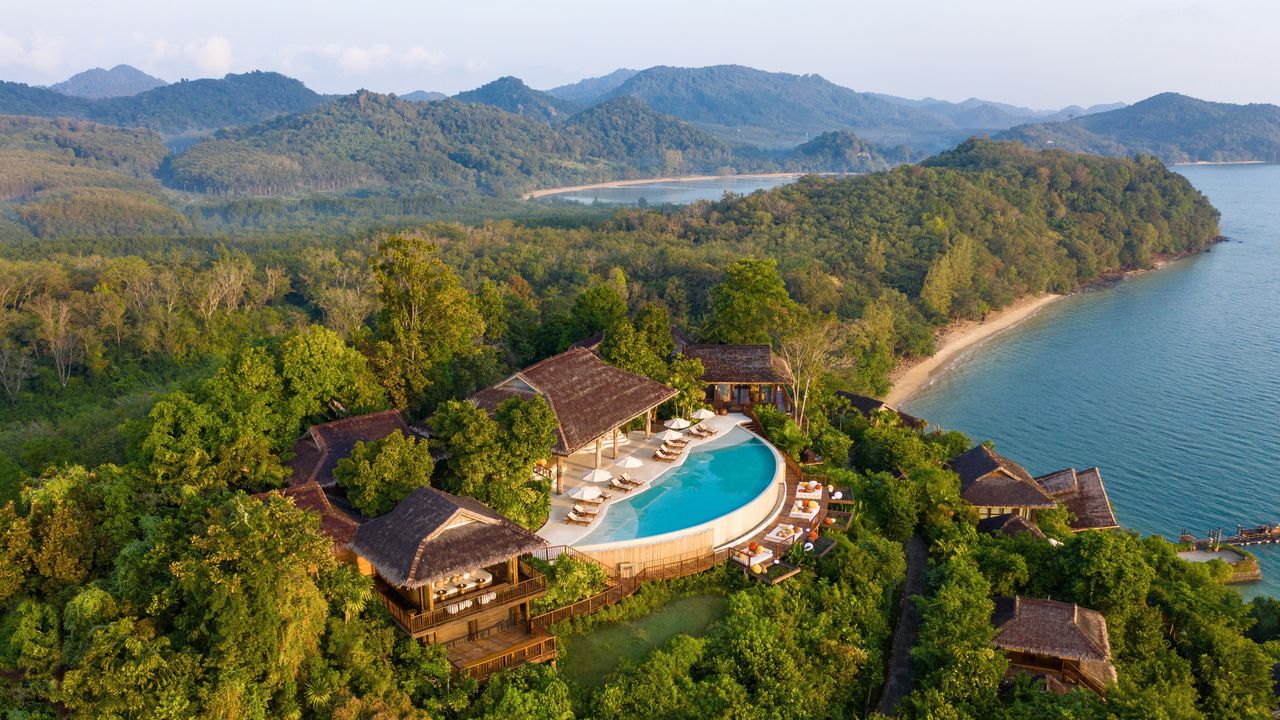 15 Best Hotels in Phuket, Thailand