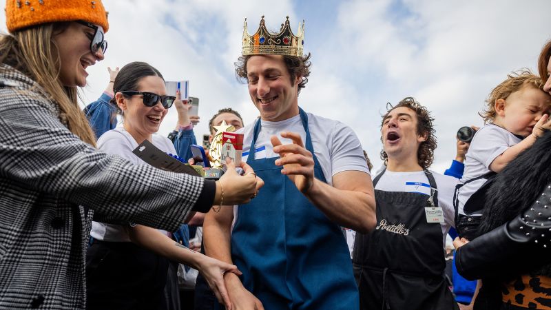 Celebrity lookalike contests are taking over the internet. But they aren’t new