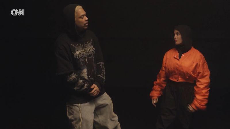 Hollywood Minute: Rose McGowan and Kid Bookie duet on new song - CNN