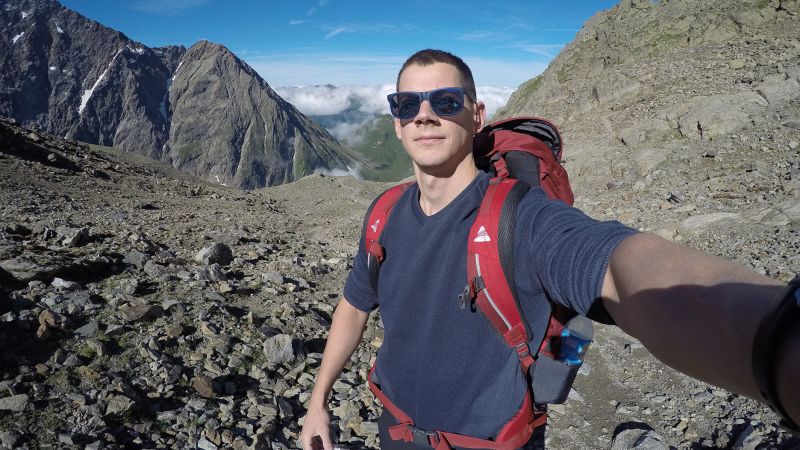 The man who saved two strangers’ lives on a mountain