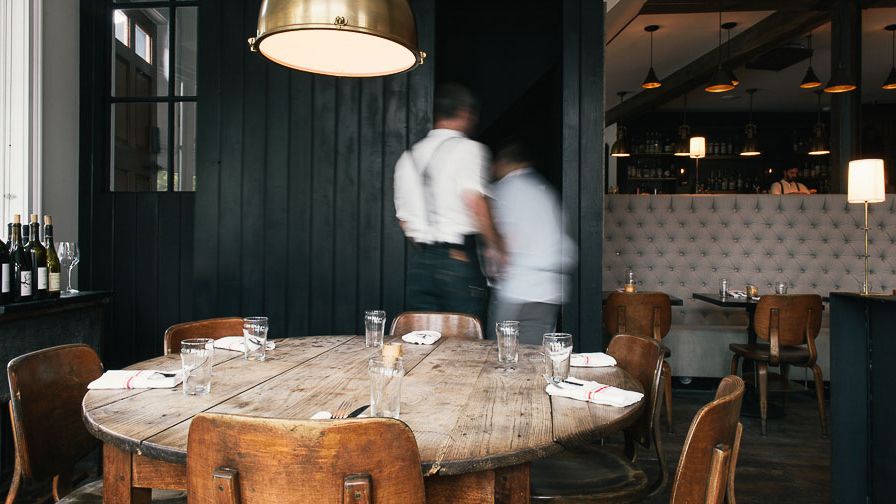 Wm. Farmer and Sons — Hotel Review