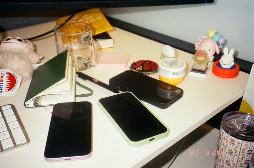 For CNN Business reporter Ramishah Maruf, logging off meant ditching her three iPhones, one MacBook, two even bigger desktop monitors, a Kindle and an Alexa.