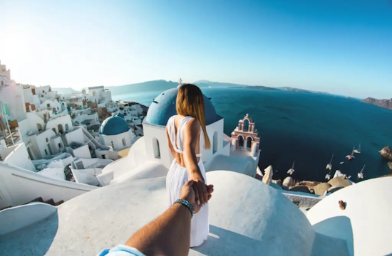 Condé Nast Traveller: Santorini Remains a Global Symbol of Romantic Getaways