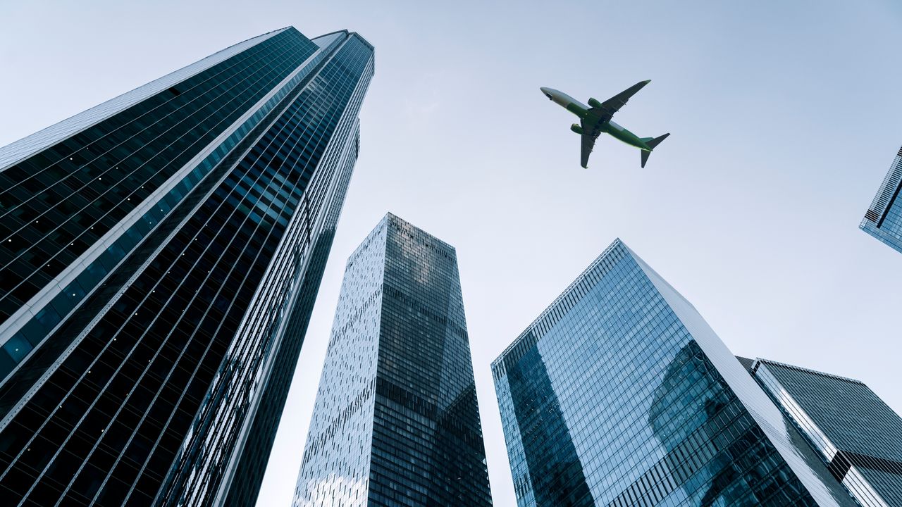 Is It Safe to Travel to Dubai? Here's the Latest Advice for Travelers