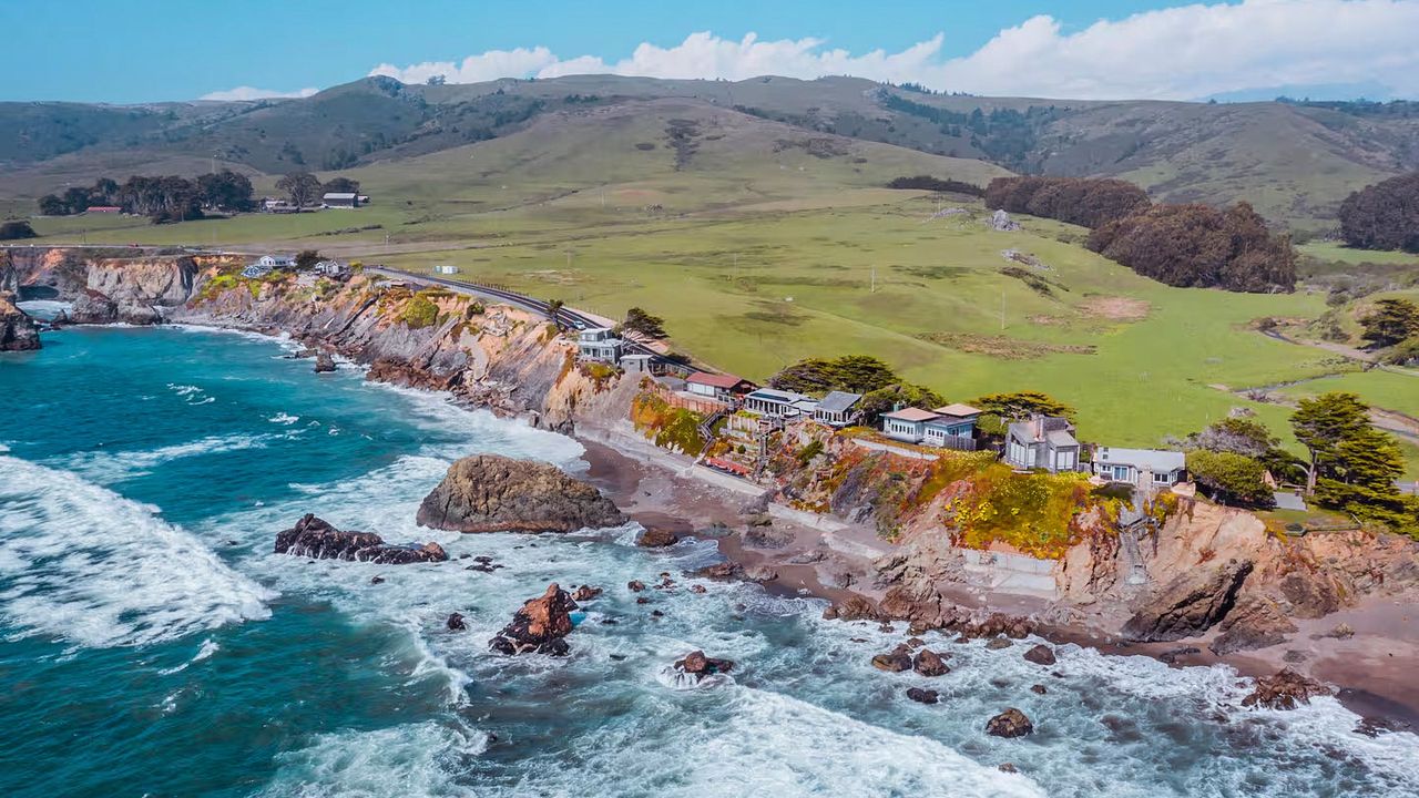 13 Best Airbnbs in the Bay Area for Coastal Getaways, the FIFA World Cup, and Beyond