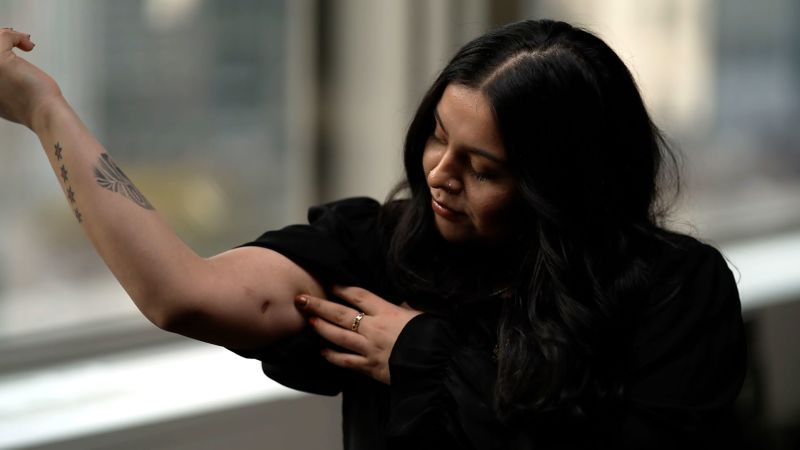 Video and text messages from Border Patrol agent’s shooting of a Chicago woman are released