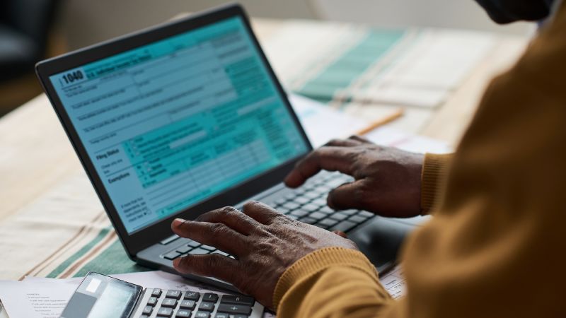 Share your tax filing experiences with CNN