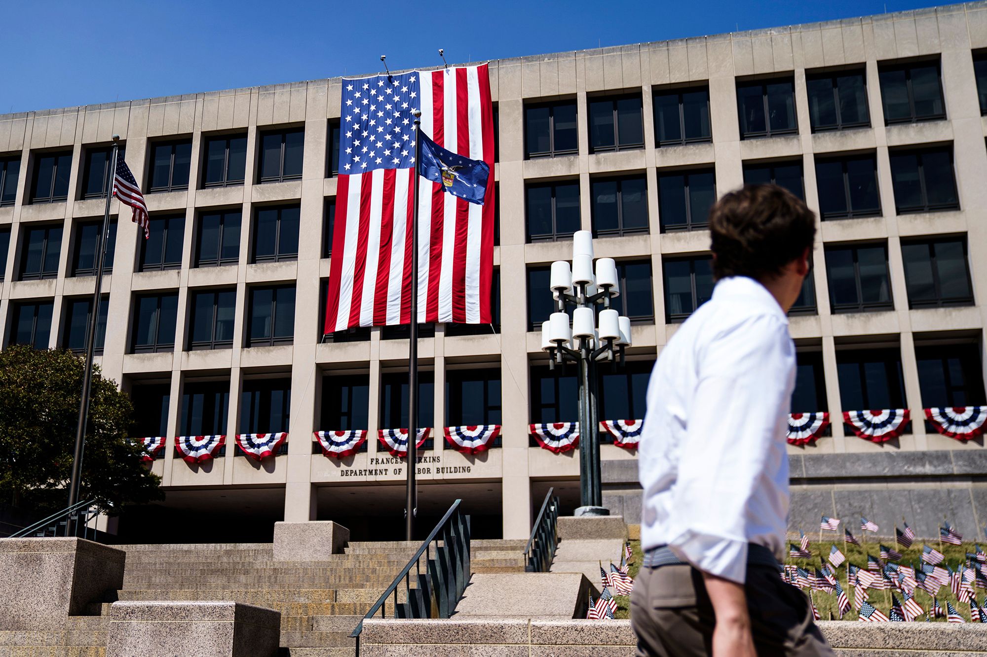 Will Oliver/EPA/Shutterstock via CNN NewsourceA new proposed rule from the US Department of Labor aims to give 401(k) plan fiduciaries