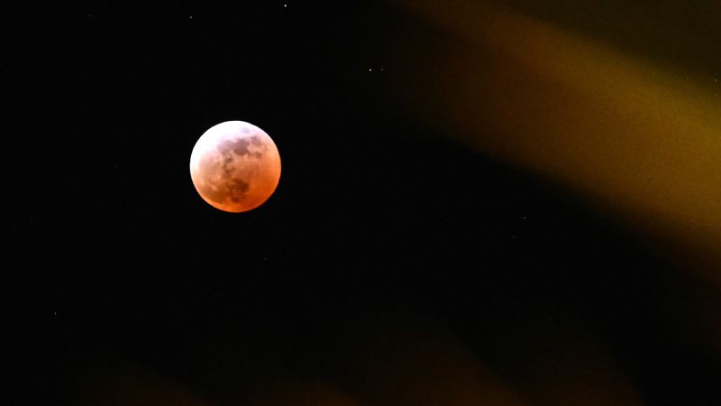 How a total lunar eclipse will cause a full blood moon in March