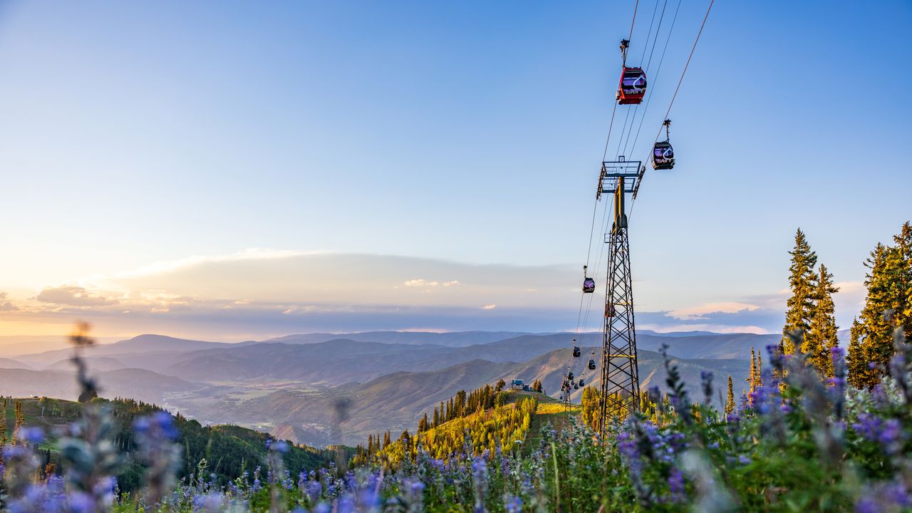 Condé Nast Traveler