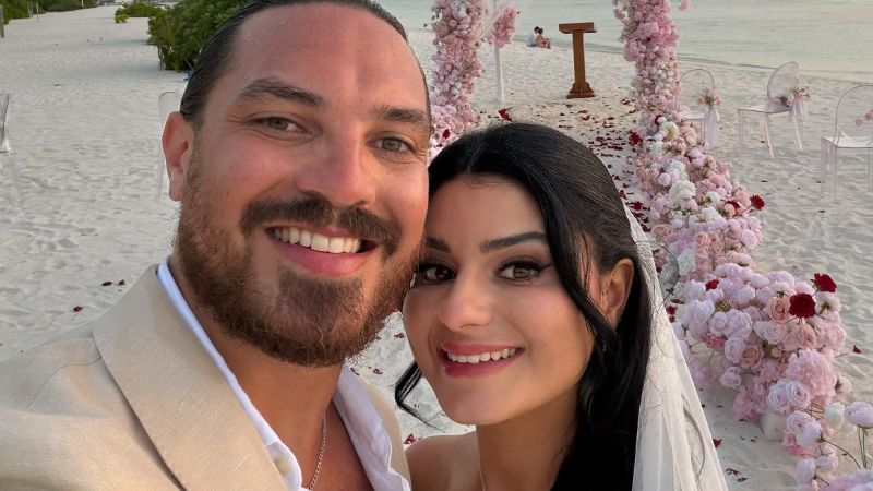 They eloped to the Maldives, then war broke out and they couldn’t get home