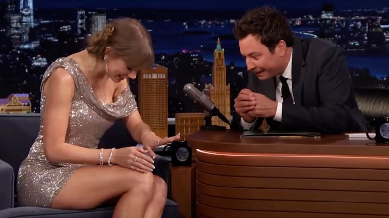 ‘Oh my lord’: Taylor Swift’s engagement ring stuns Jimmy Fallon - CNN